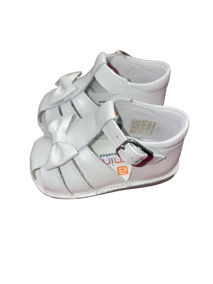 Andanines pre - walker sandal, Bambi nacarado blanco.