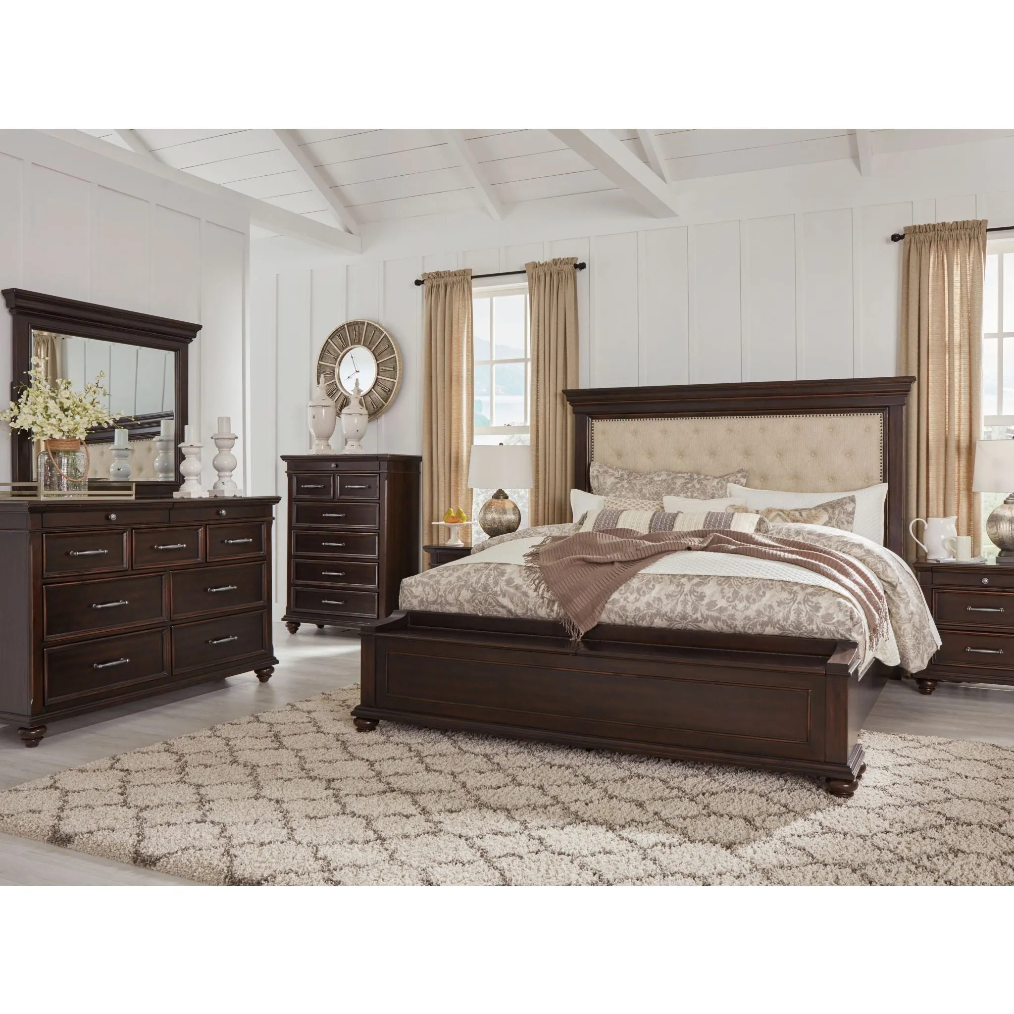 Brynhurst 3 Piece Upholstered Bed