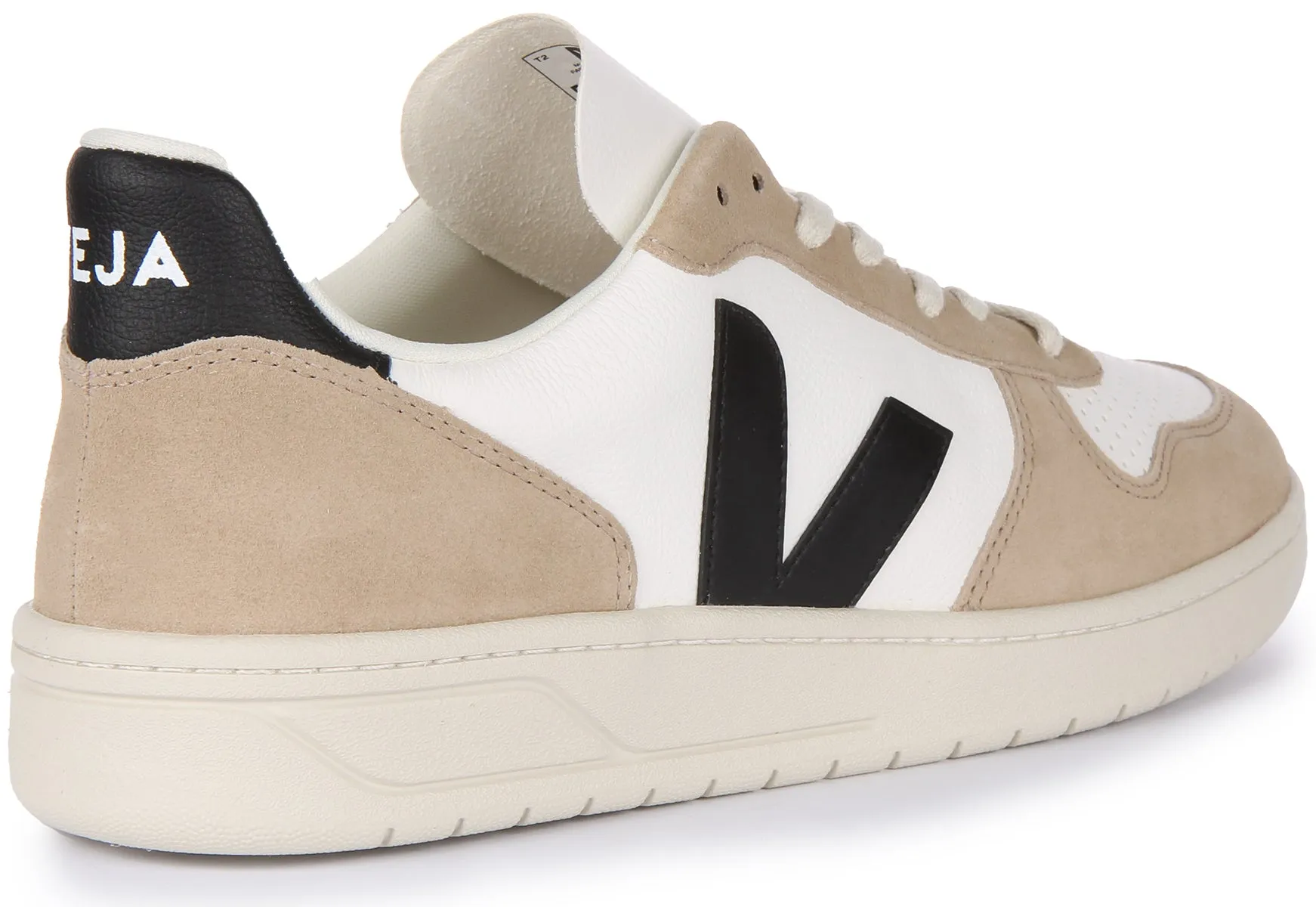 Veja V 10 Chromefree In White Black For Men