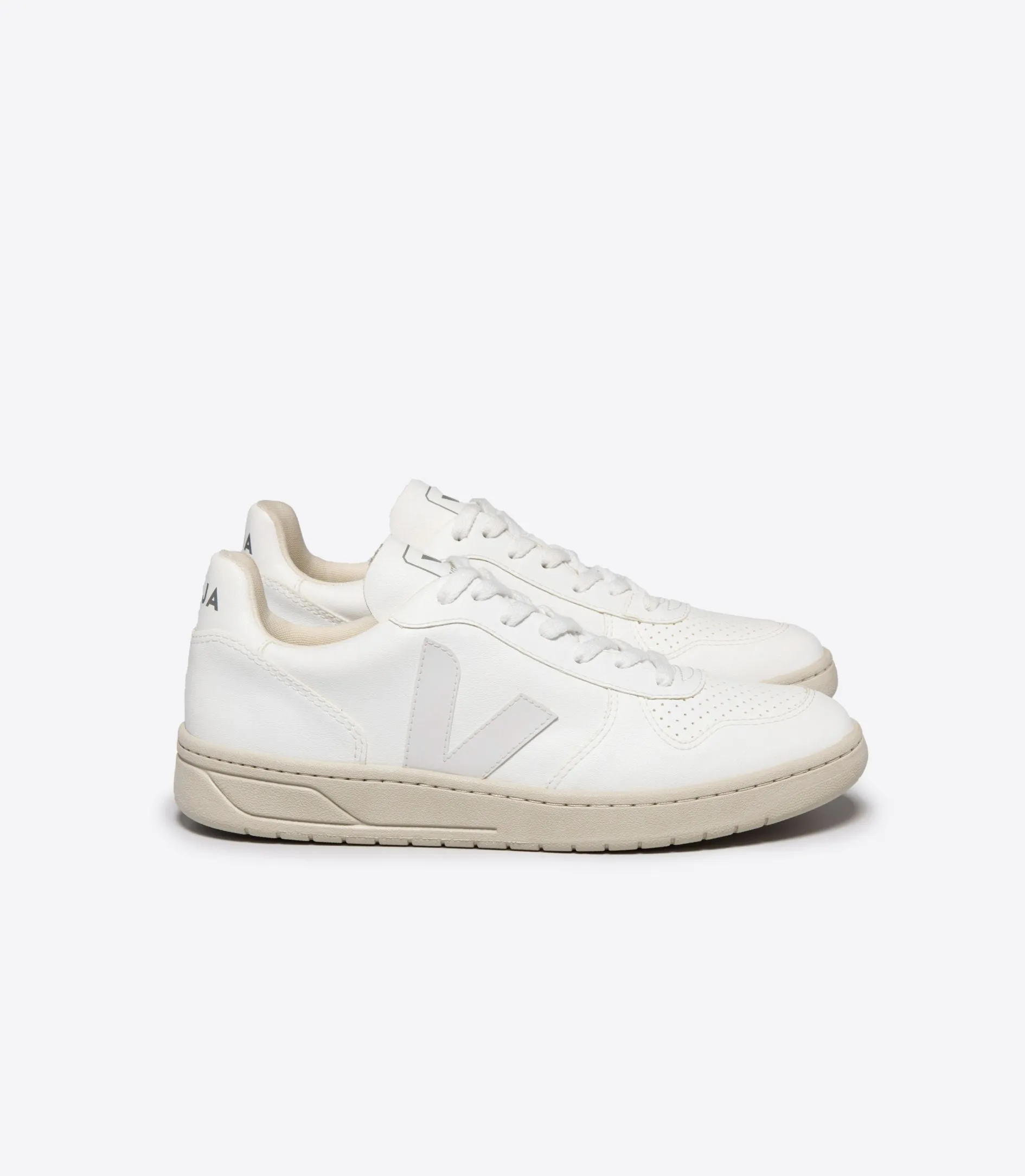 Veja  Women's V-10 Sustainable Sneaker - 100% Recycled B-Mesh