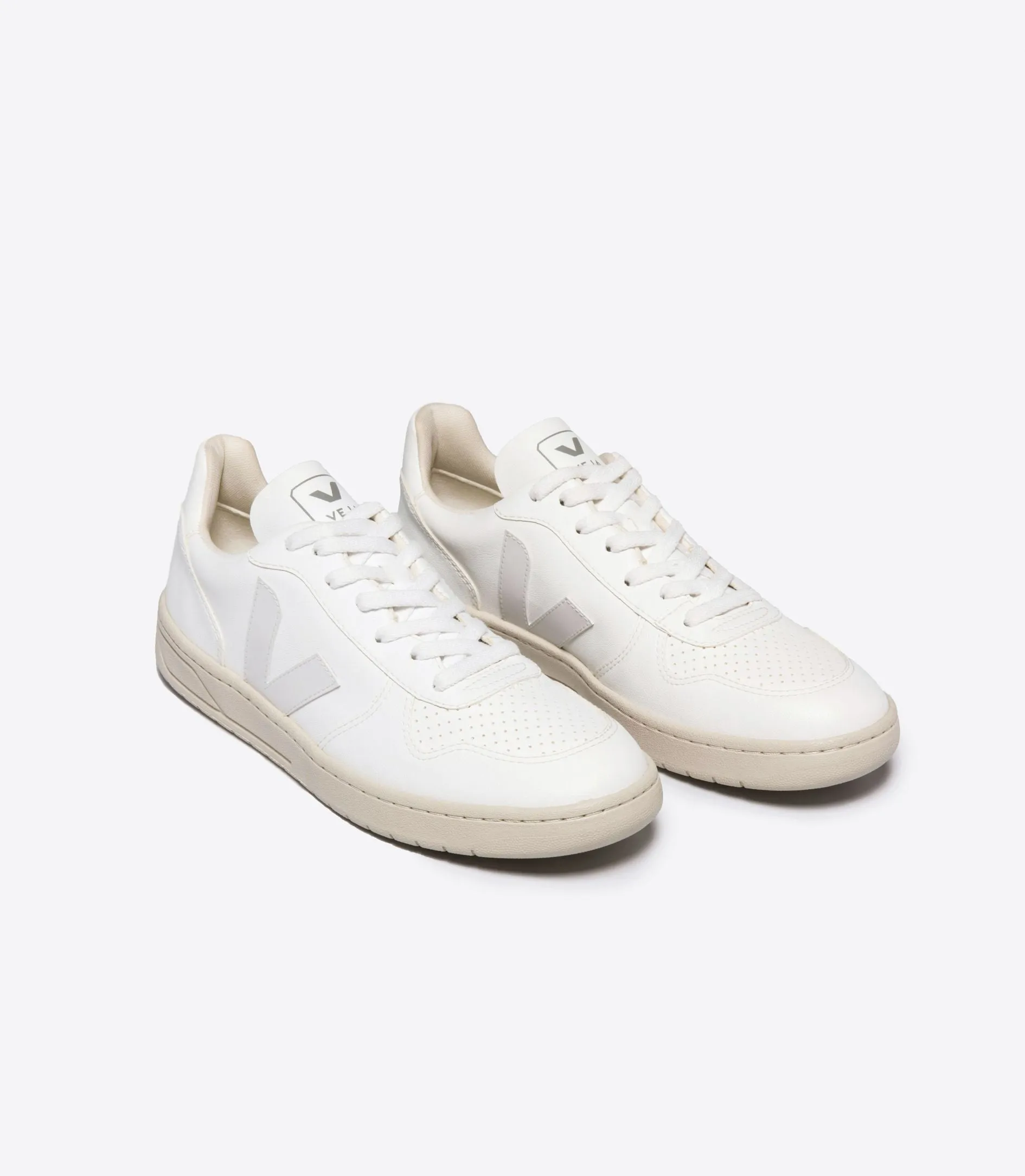 Veja  Women's V-10 Sustainable Sneaker - 100% Recycled B-Mesh